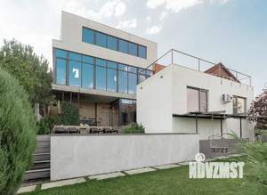 Дом 276м², 2-этажный, посуточно,