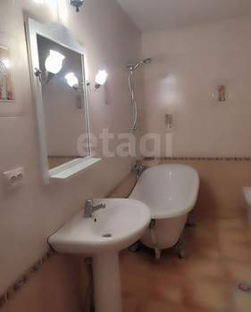 Дом 300м², 2-этажный, на длительный срок,