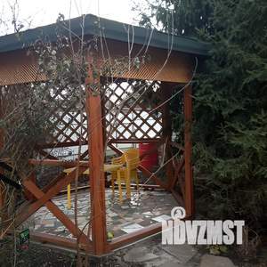 Дом 45м², 2-этажный, на длительный срок,