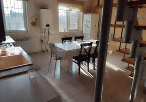 Дом 300м², 2-этажный, на длительный срок,