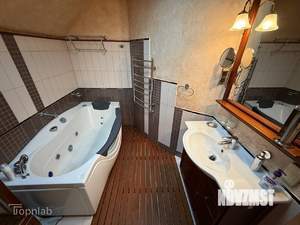 Дом 200м², 2-этажный, на длительный срок,