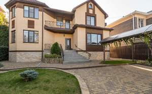 Дом 300м², 2-этажный, на длительный срок,