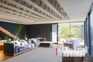 Дом 300м², 3-этажный, на длительный срок,