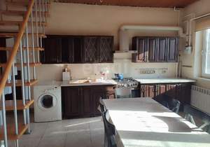 Дом 300м², 2-этажный, на длительный срок,