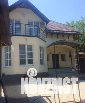 Дом 285м², 2-этажный, на длительный срок,