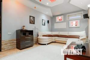 Дом 260м², 3-этажный, посуточно,