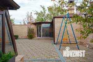 Дом 260м², 3-этажный, посуточно,