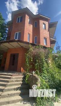 Дом 490м², 4-этажный, участок 7 сот.