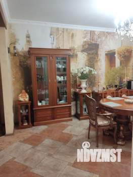 Дом 220м², 2-этажный, участок 3 сот.