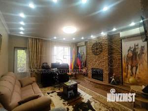 Дом 230м², 3-этажный, участок 5 сот.