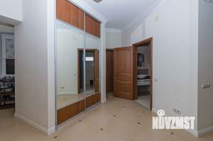 Дом 264м², 2-этажный, участок 3 сот.