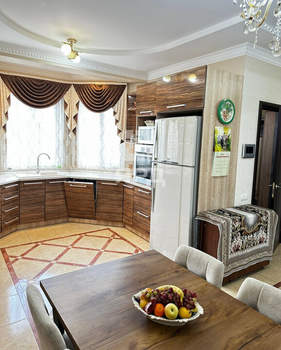 Дом 245м², 4-этажный, участок 3 сот.