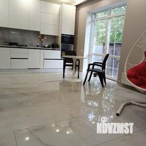 Дом 113м², 1-этажный, участок 4 сот.