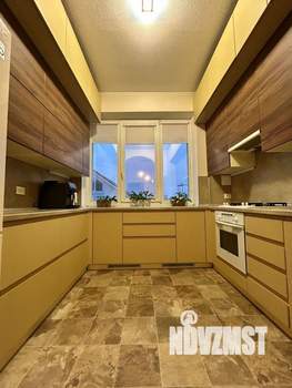 Дом 287м², 2-этажный, участок 8 сот.