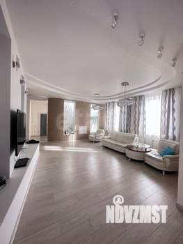 Дом 550м², 3-этажный, участок 10 сот.