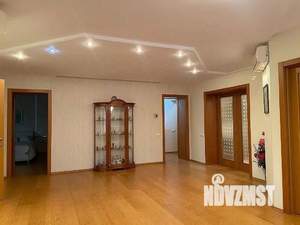 Дом 356м², 2-этажный, участок 6 сот.