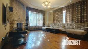 Дом 376м², 3-этажный, участок 9 сот.