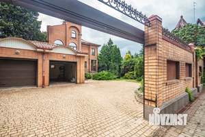 Дом 505м², 3-этажный, участок 9 сот.