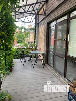 Дом 242м², 3-этажный, участок 3 сот.