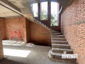 Дом 270м², 2-этажный, участок 3 сот.