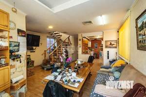 Дом 238м², 3-этажный, участок 2 сот.