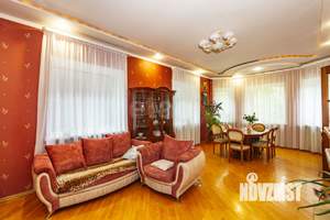 Дом 313м², 2-этажный, участок 7 сот.