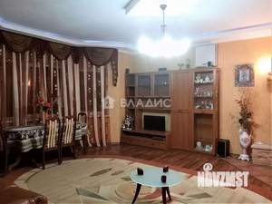 Дом 258м², 2-этажный, участок 5 сот.