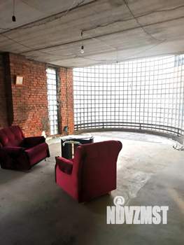 Дом 360м², 3-этажный, участок 6 сот.