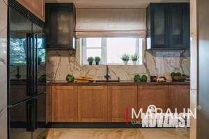 Дом 230м², 2-этажный, участок 8 сот.