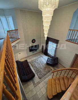 Дом 204м², 2-этажный, участок 6 сот.