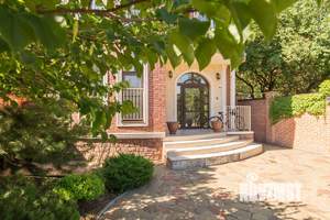 Дом 511м², 2-этажный, участок 7 сот.