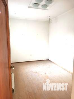 Дом 360м², 3-этажный, участок 6 сот.