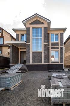 Дом 320м², 2-этажный, участок 4 сот.