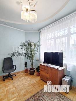 Дом 438м², 3-этажный, участок 8 сот.