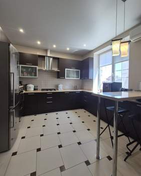 Дом 192м², 2-этажный, участок 4 сот.