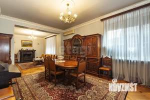 Дом 500м², 4-этажный, участок 5 сот.