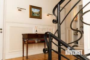 Дом 571м², 3-этажный, участок 7 сот.