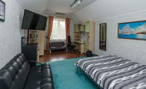 Дом 270м², 2-этажный, участок 6 сот.