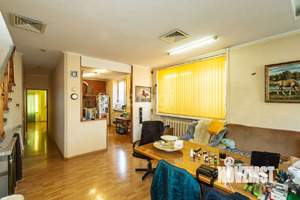 Дом 238м², 3-этажный, участок 2 сот.