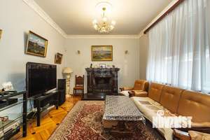 Дом 500м², 4-этажный, участок 5 сот.