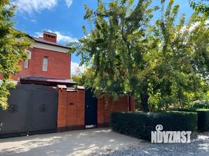 Дом 216м², 3-этажный, участок 3 сот.