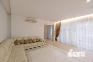 Дом 478м², 2-этажный, участок 5 сот.