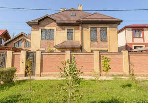 Дом 500м², 2-этажный, участок 7 сот.