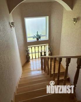 Дом 323м², 2-этажный, участок 10 сот.