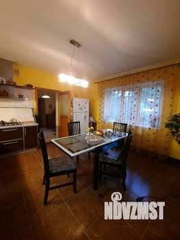 Дом 180м², 2-этажный, участок 5 сот.