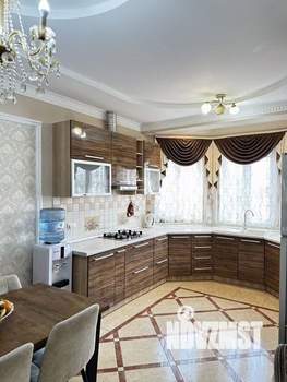 Дом 246м², 4-этажный, участок 310 сот.