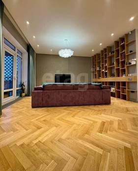 Дом 330м², 3-этажный, участок 6 сот.