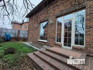 Дом 270м², 2-этажный, участок 6 сот.