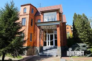Дом 435м², 4-этажный, участок 10 сот.