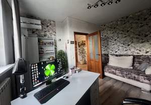 Дом 250м², 3-этажный, участок 6 сот.